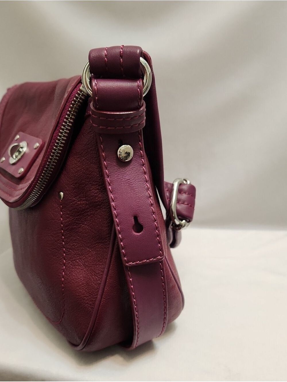 Marc By Marc Jacobs Classic Q Natasha Deep Burgundy Leather Shoulder Bag - Picture 3 of 16